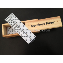 Juega al juego gratis Wooden Box Domino